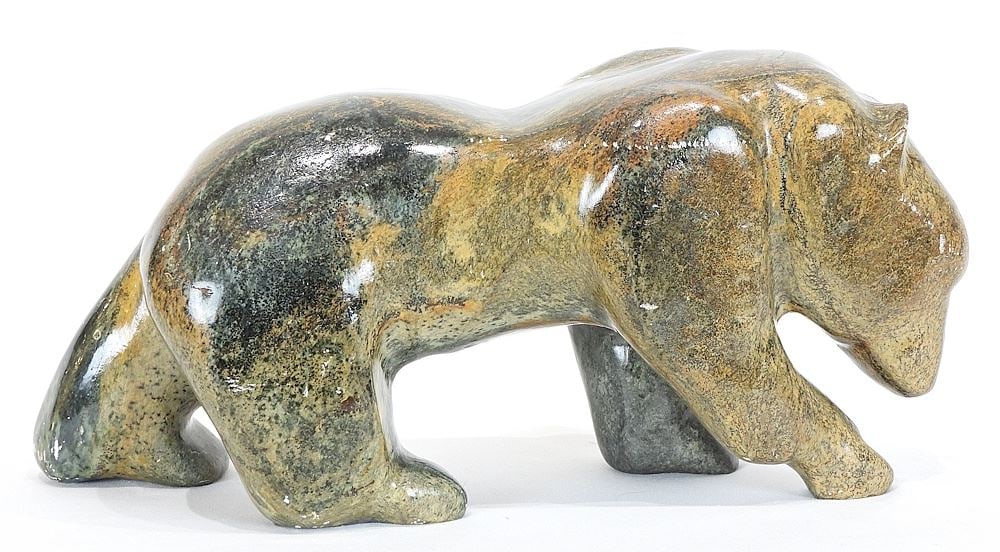 Lake Winnipeg Ojibway/Cree Carved Stone Bear, 8 x 5 x 17" Unsigned, Toe Chipped.: Lake Winnipeg Ojibway/Cree Carved Stone Bear, 8 x 5 x 17" Unsigned, Toe Chipped.