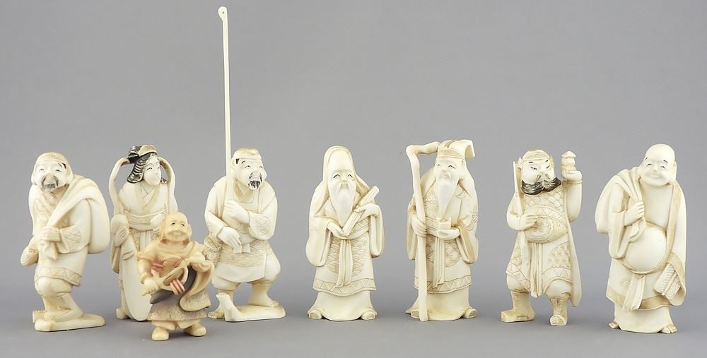 Collection of Japanese Netsuke & Okimono, CANADIAN BIDDERS ONLY.: Collection of Japanese Netsuke & Okimono, CANADIAN BIDDERS ONLY.