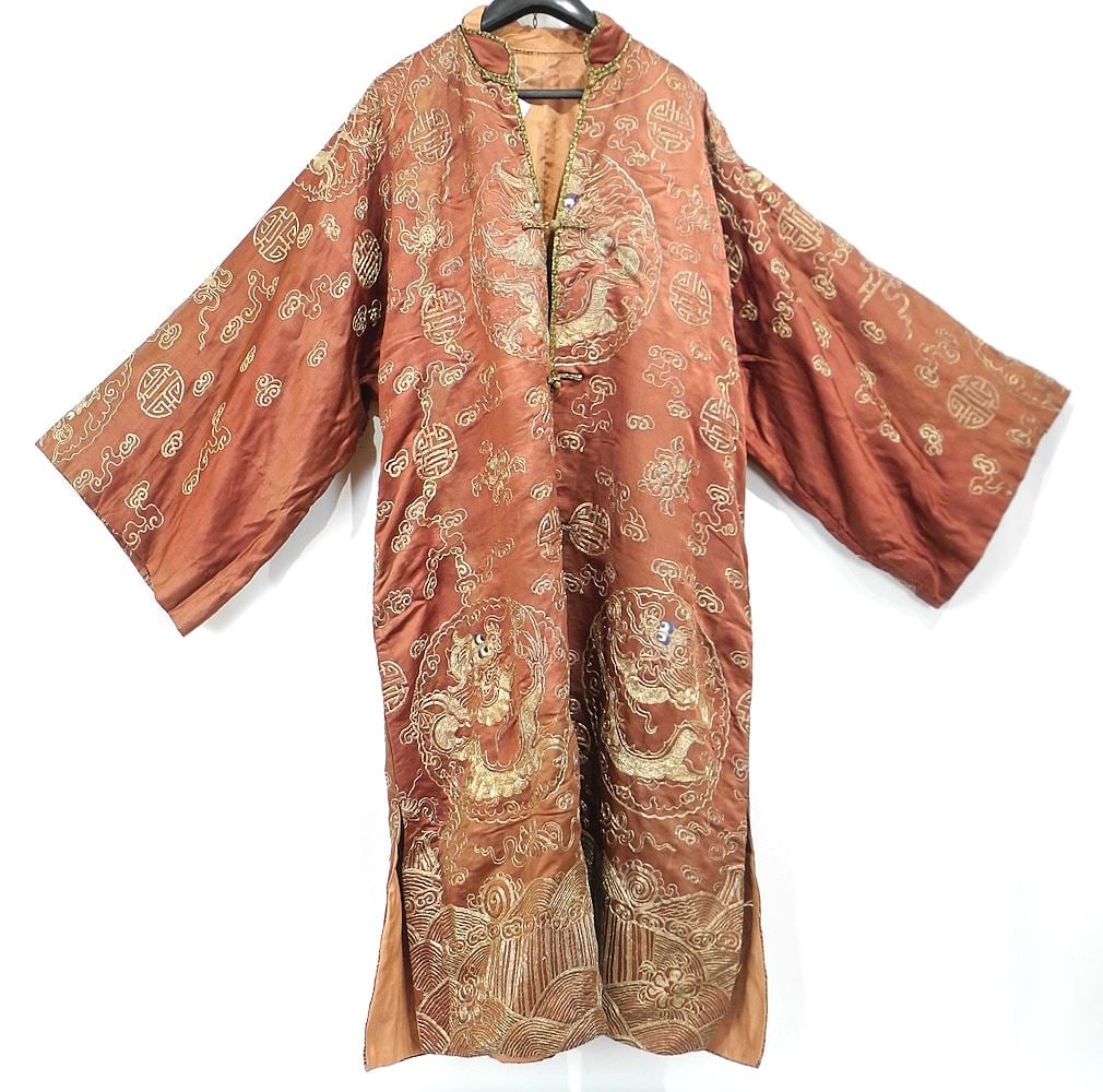 Qing Embroidery Silk Robe.: Qing Embroidery Silk Robe.