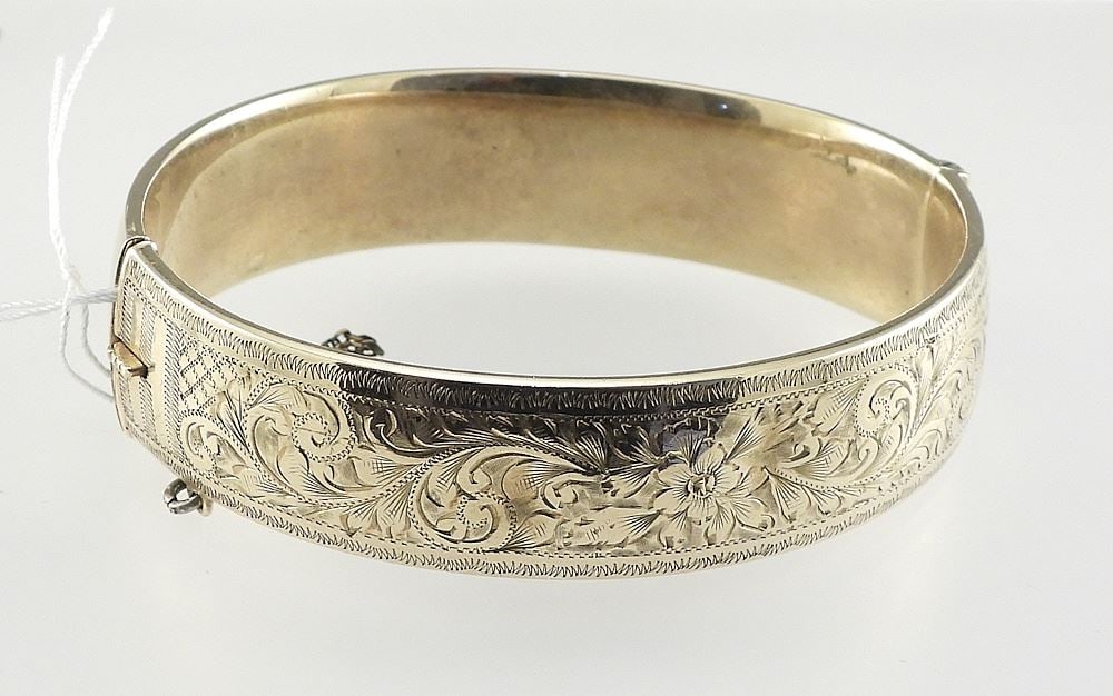 9K Gold 15.8mm Wide Hinged Bracelet, 35.5 Grams (all over dents).: 9K Gold 15.8mm Wide Hinged Bracelet, 35.5 Grams (all over dents).