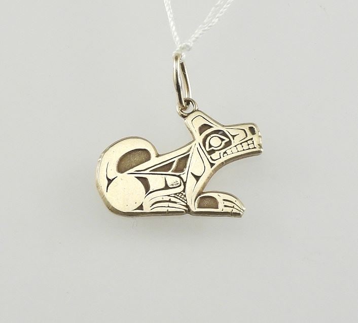10K (marked) Northwest Coast Style Wolf Pendant Monogrammed PP, 2.6g. (1 of 2)