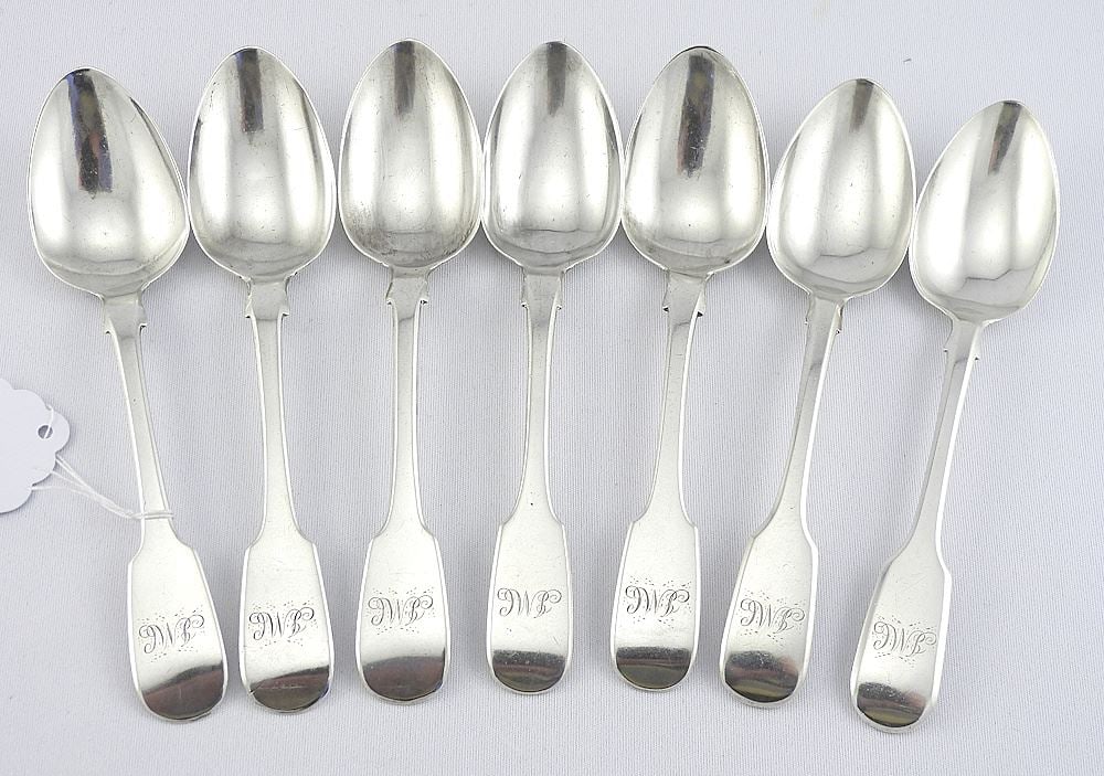 Harlequin Set of Seven Georgian Hallmarked Silver Tea Spoons, 5 3/8" L, 160g. (1 of 4)