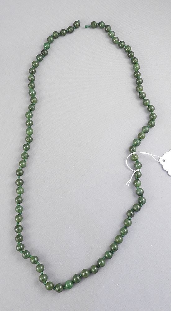 29" Strand of Jade Beads. (1 of 3)