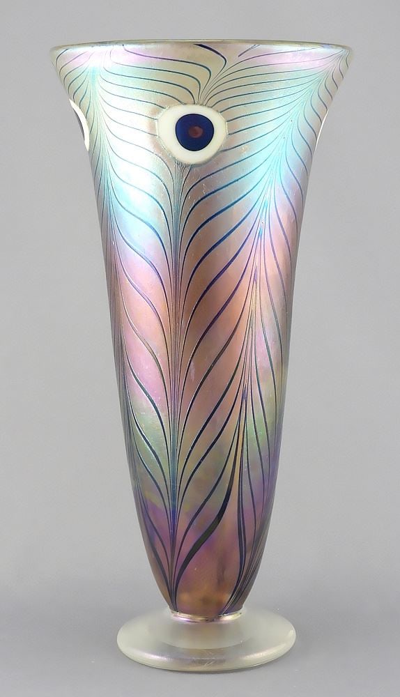 Robert Held Studio Vancouver "Peacock" Pattern Vase, 11 1/4"h Unmarked.: Robert Held Studio Vancouver "Peacock" Pattern Vase, 11 1/4"h Unmarked.