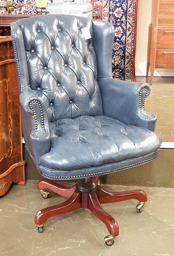 Blue Leather Swivel Office Armchair. (1 of 1)