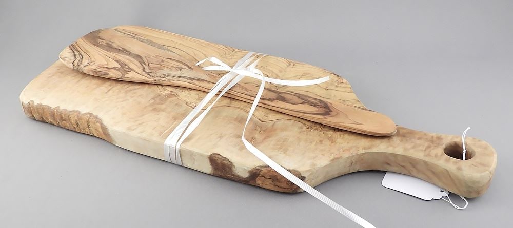 Feng Shui Yabai Wood Cutting Board (16"L) & Implement. (1 of 3)