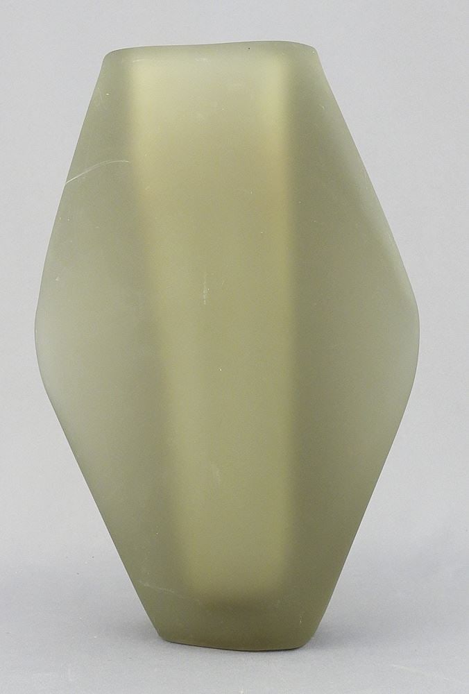 Vetrerie Alfredo Barbini Glass Vase, 10 1/8"h.: Vetrerie Alfredo Barbini Glass Vase, 10 1/8"h.