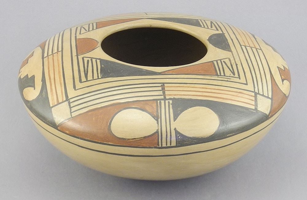 Emeterio Ortiz Southwest Pottery Vase, 3 1/2 x 7 1/8" Diameter. (1 of 4)