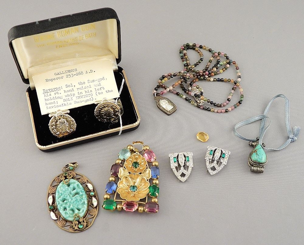 Collection of Costume & Semi- Precious Jewelry Items: Cufflinks/ Clips/Various. (1 of 2)