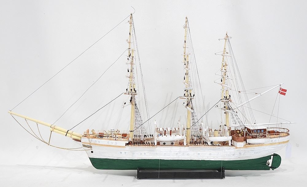 Ships Model: "Danmark Kobenhavn", 32 1/2"L. (1 of 2)