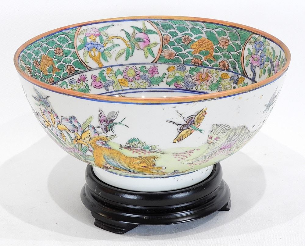 Chinese Porcelain "Kittens" Bowl (4 5/8 x 10 1/2" diameter) with Stand. (1 of 3)