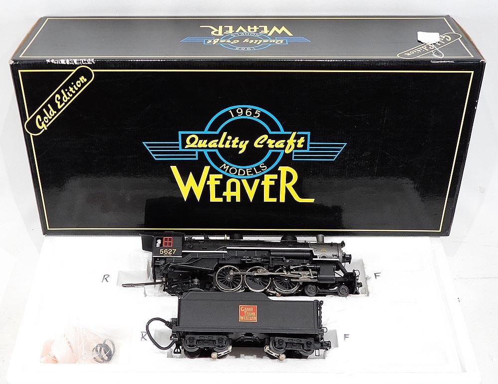 Weaver USRA Light Pacific 4-6-2 Locomotive & Tender, in Box. (1 of 2)