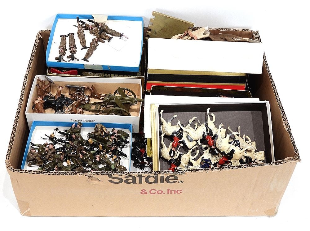 Collection of Britain Toy Soldiers/ Horses/Guns C.1940. (1 of 2)