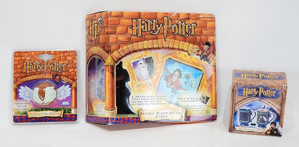 Collection of Harry Potter Items: Puzzle/Golden Snitch/Movie Mug with Original Box. (1 of 1)