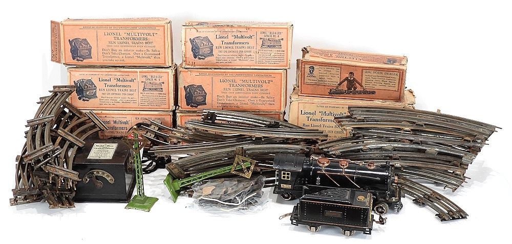 Collection of Lionel Electric Trains Cars & Track with Original Boxes. (1 of 2)