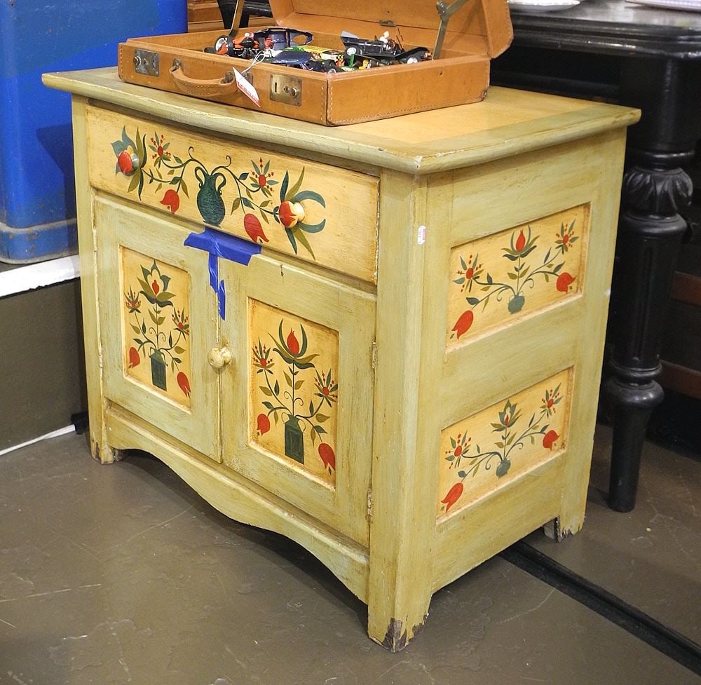 Folk Art Hand Painted Wash Stand. (1 of 1)