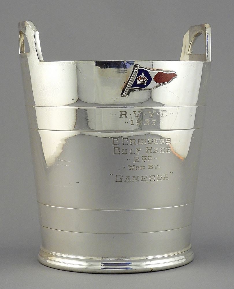1937 RVYC Silver Plate Ice Bucket by Carmichael of Victoria. (1 of 5)