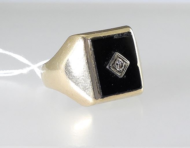 Gents 10K (marked) Yellow Gold Onyx & Diamond Ring, Size 9 1/4, 9.3g. (1 of 3)