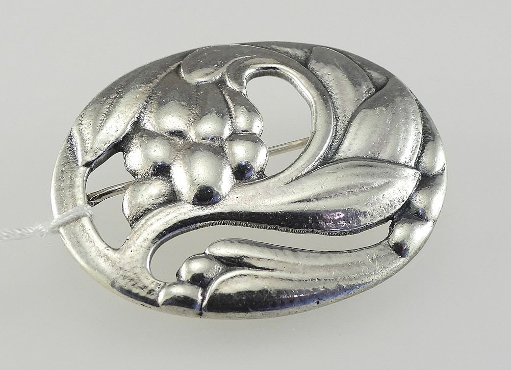 Georg Jensen Style Silver Brooch, 1 7/8", 20g.: Georg Jensen Style Silver Brooch, 1 7/8", 20g.
