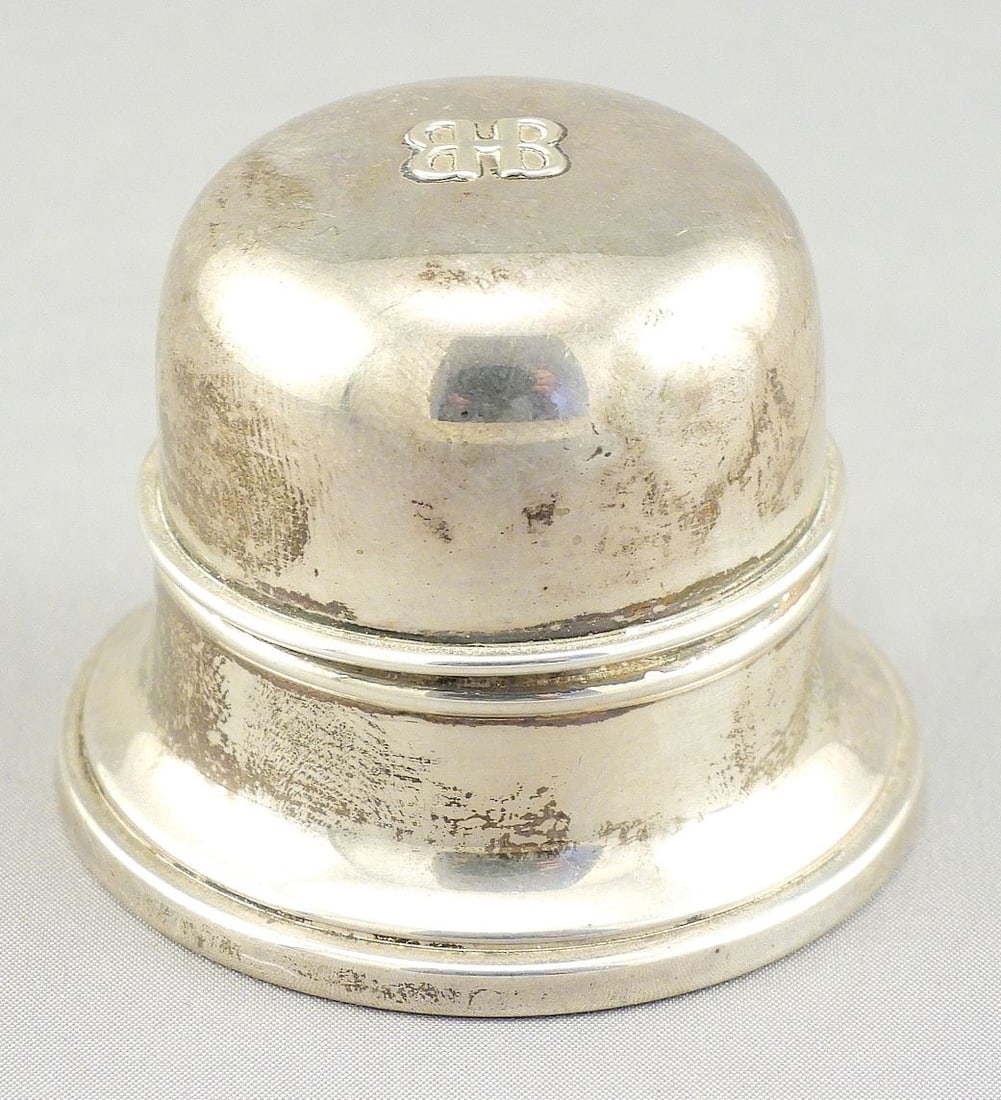 Birks Sterling Silver Ring Box, 1 1/2"h, 62g.: Birks Sterling Silver Ring Box, 1 1/2"h, 62g.