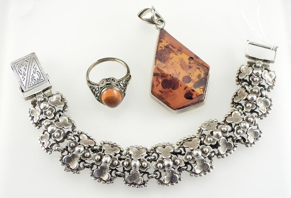 Sterling Silver Florette Bracelet (6 7/8"L, 42g) w/Amber Pendant & Ring, 15.5g.: Sterling Silver Florette Bracelet (6 7/8"L, 42g) w/Amber Pendant & Ring, 15.5g.