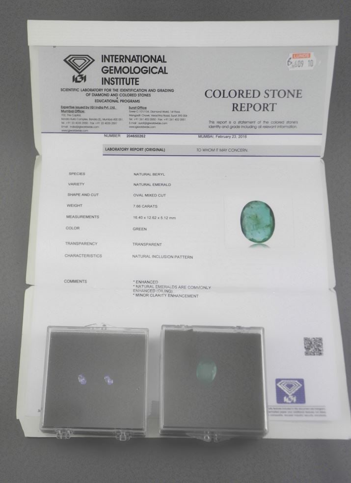 7.6ct Natural Emerald & Two 1.56ct Tanzanites with COA. (1 of 3)