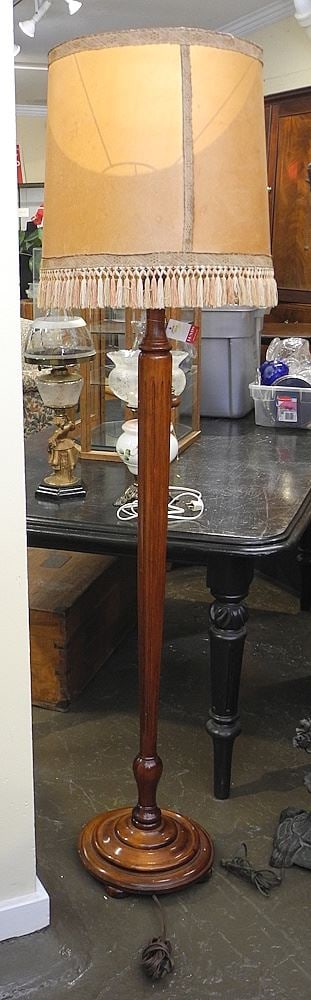 Reeded & Tapered Mahogany Column Floor Lamp. (1 of 3)