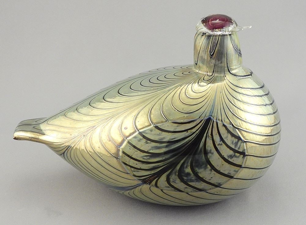 Nuurajarvi Glass Bird signed Oiva Toikka, 8"L.: Nuurajarvi Glass Bird signed Oiva Toikka, 8"L.