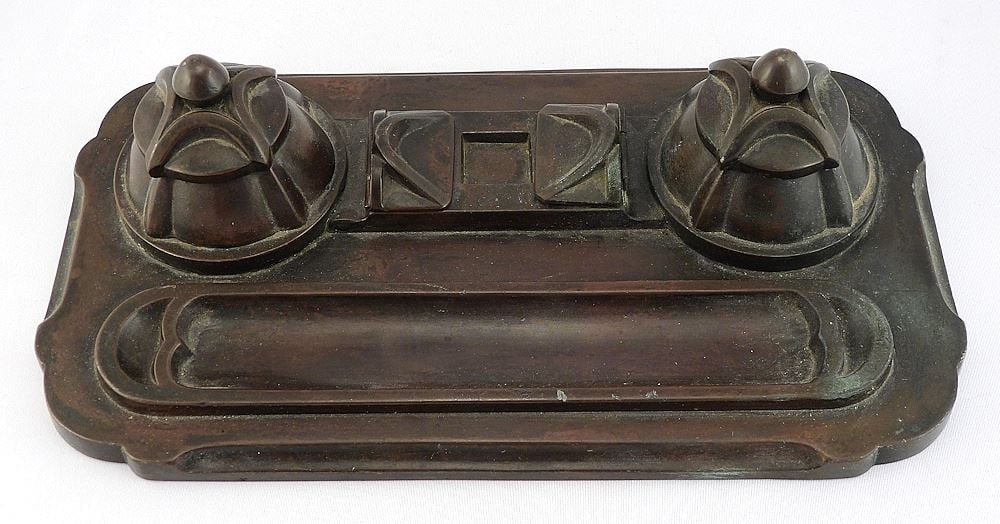 Jugendstil Style Bronze Desk Stand, 3 x 12 5/8 x 7 1/8", 3015g.: Jugendstil Style Bronze Desk Stand, 3 x 12 5/8 x 7 1/8", 3015g.