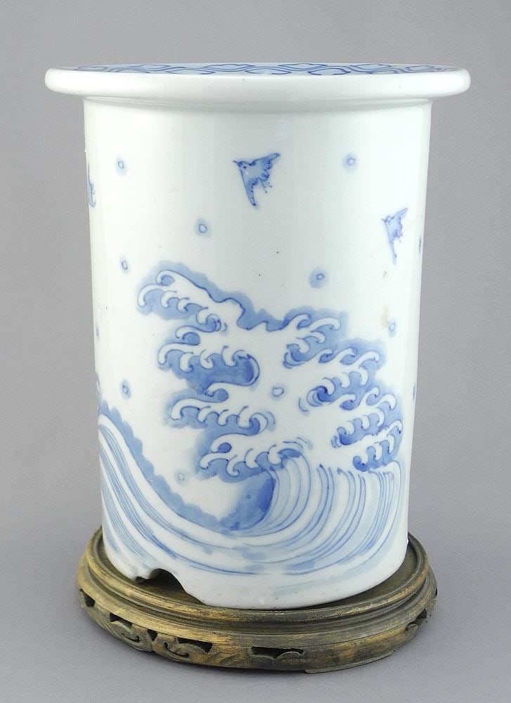 Japanese Seto Porcelain Cylindrical Jardiniere (8 5/8"h) w/ Stand.: Japanese Seto Porcelain Cylindrical Jardiniere (8 5/8"h) w/ Stand.