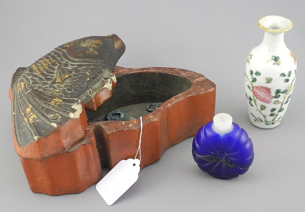 Collection of Chinese Items: Fish Box/Small Vase/Cash/Damaged Snuff Bottle. (1 of 3)