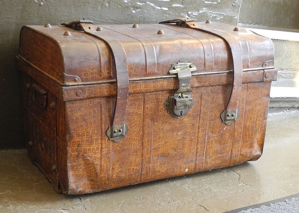 19th C. Heelas Sons & Co. Reading Best Steel Trunk. (1 of 2)