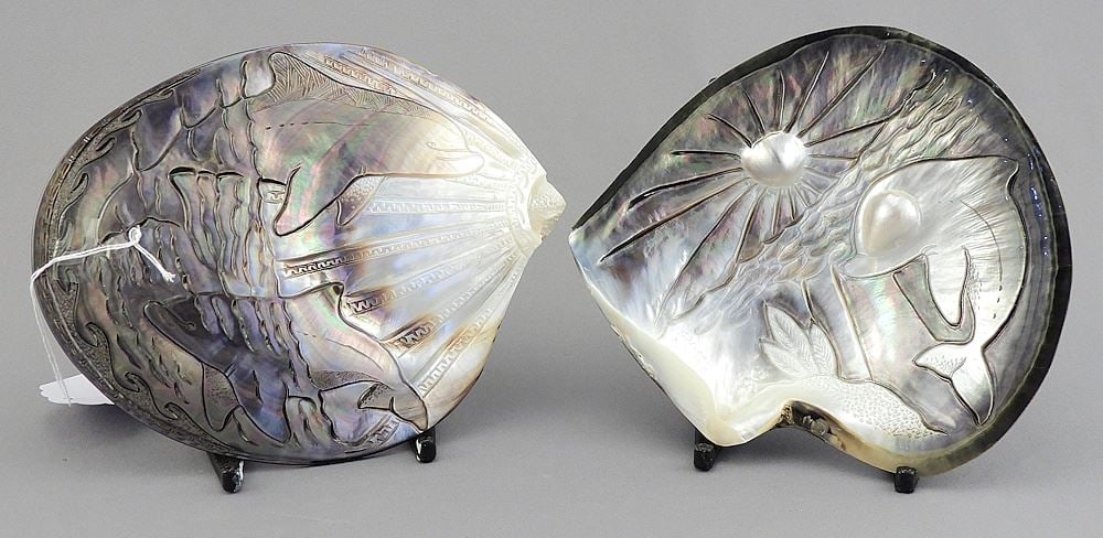 Two Blacklip Tahitian Oyster Shell Carvings signed Tokerau (Jim), Cook Islands, 5 3/4 - 5 3/8"L.: Two Blacklip Tahitian Oyster Shell Carvings signed Tokerau (Jim), Cook Islands, 5 3/4 - 5 3/8"L.