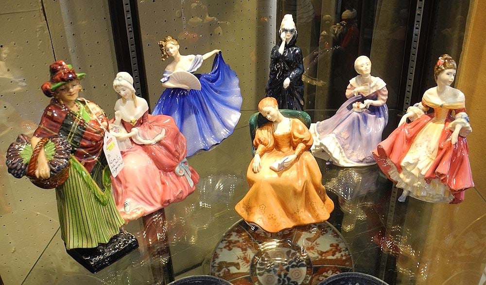 Seven Royal Doulton Figurines: HN1373/2554/2430/2229/3097/1901/2791 (1 of 1)