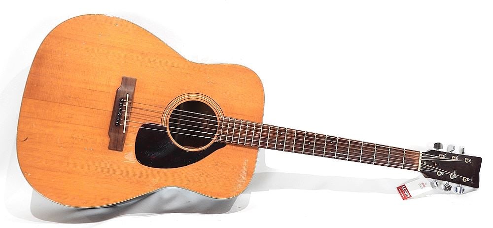 Yamaha FG-140 Acoustic Guitar, 40"L (as found). (1 of 4)
