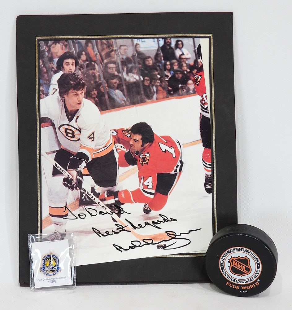 Bobby Orr Signature w/Puck & Pin, 9 3/8 x 7 3/8". (1 of 2)