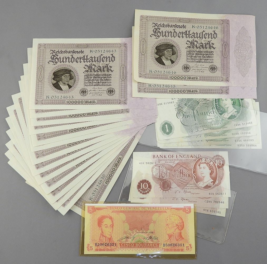 Collection of Vintage Bank Notes: Germany/England/Venezuela. (1 of 5)