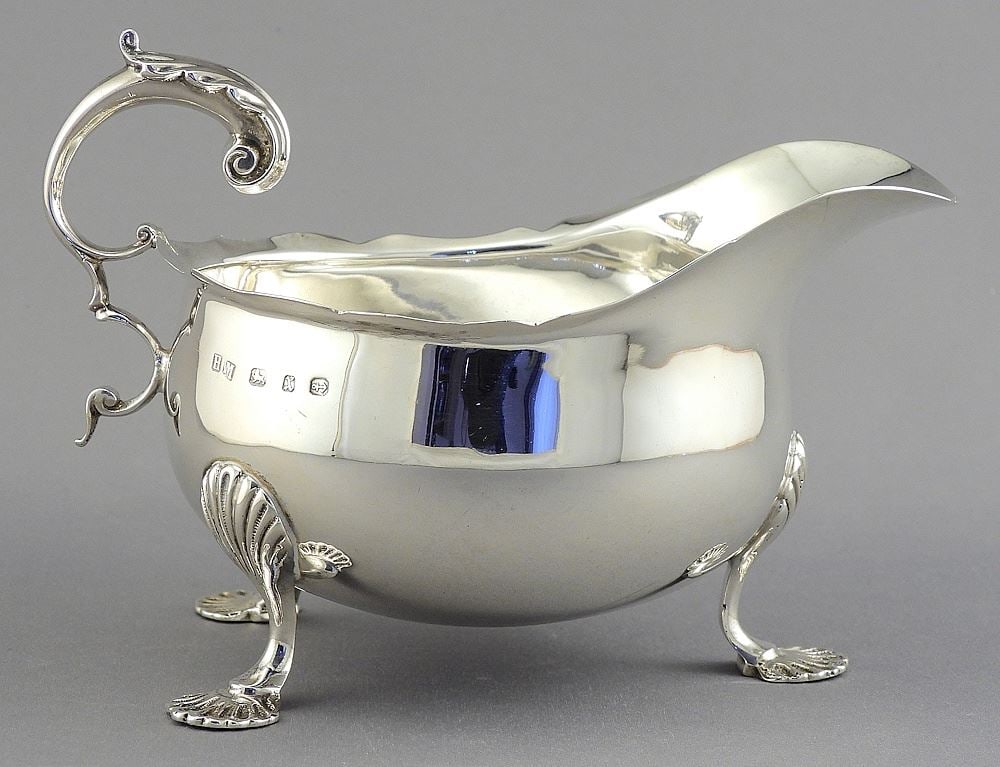 Hallmarked Silver Sauce Boat, HM Birmingham, 5 1/2"L, 170g.: Hallmarked Silver Sauce Boat, HM Birmingham, 5 1/2"L, 170g.