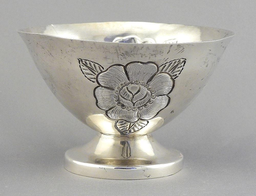 Mexican Sterling (925) Silver Bowl, 3 1/8"h, 206g.: Mexican Sterling (925) Silver Bowl, 3 1/8"h, 206g.