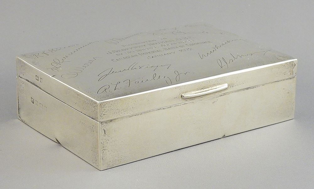 Hallmarked Silver Cigarette Box, 5"L, TW 320g. (1 of 7)