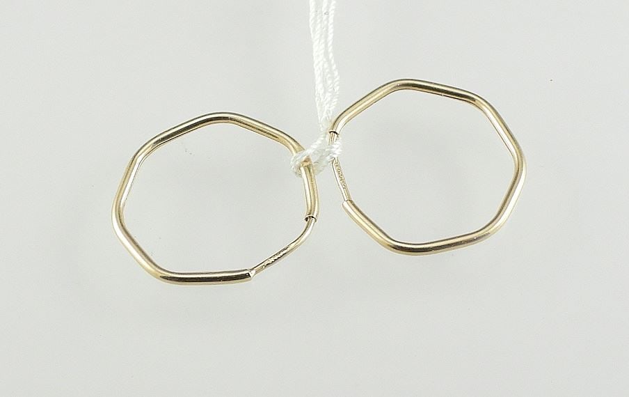 Pair of 10K Gold Hoop Earrings, 3/4" diameter, .71 grams. (1 of 2)