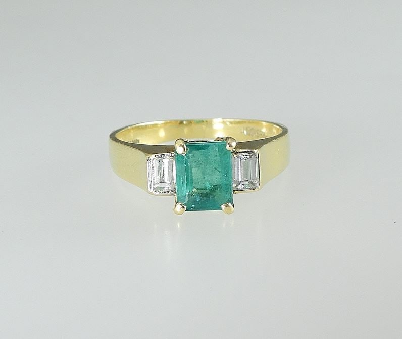18K Emerald & Diamond Ring, Size 7 1/2, 4.2g. (1 of 5)
