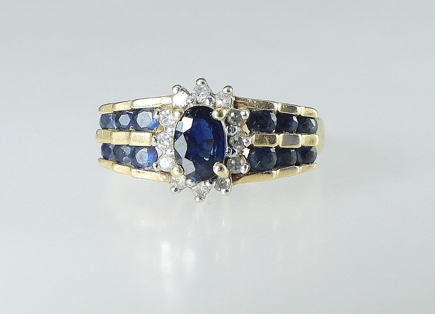 10K Diamond & Precious Rhinestone Ring, 3.00 grams, size 6 1/4.: 10K Diamond & Precious Rhinestone Ring, 3.00 grams, size 6 1/4.