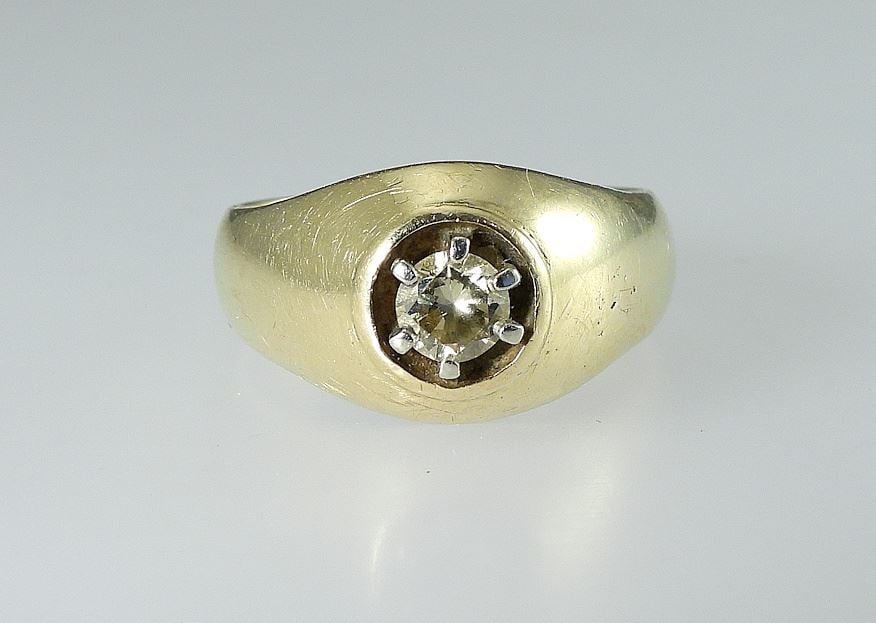 14K Gold Ring Set With a Diamond, 8.77 grams - size 8 3/4. (1 of 5)