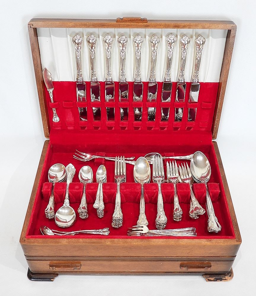 Collection of Birks Sterling Silver "Chantilly" Flatware w/Canteen, 2945 Solid/2536 Loaded. (1 of 7)