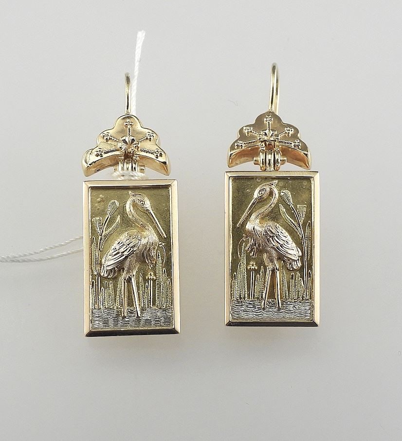 Pair of 14K (tested) Yellow Gold Dangle "Crane in Pond" Earrings, 8.9 g.: Pair of 14K (tested) Yellow Gold Dangle "Crane in Pond" Earrings, 8.9 g.