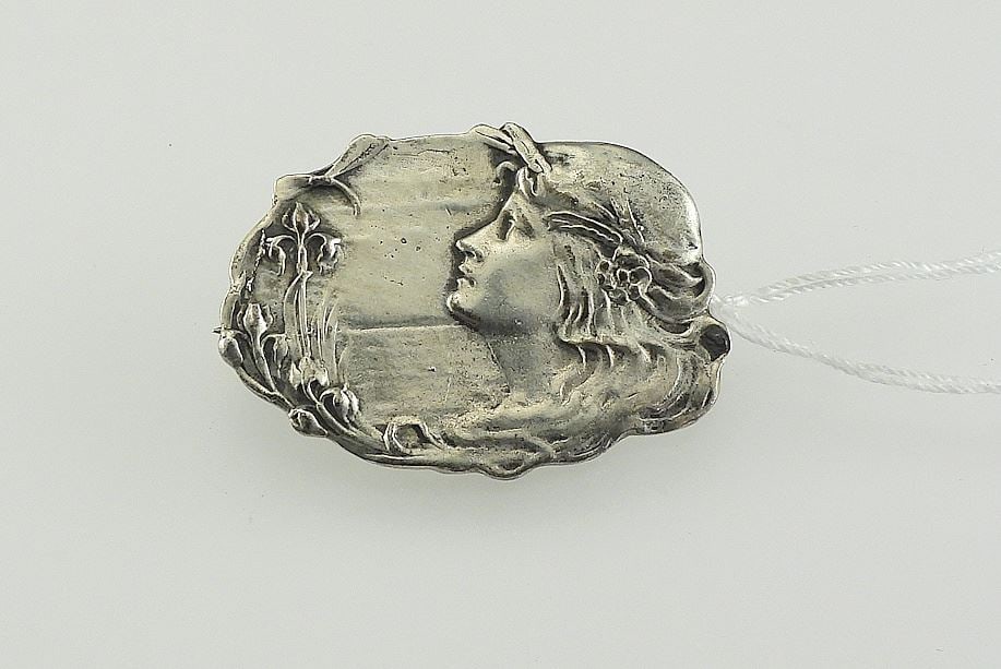 Art Nouveau Sterling (marked) Silver Brooch, 6.9g. (1 of 3)