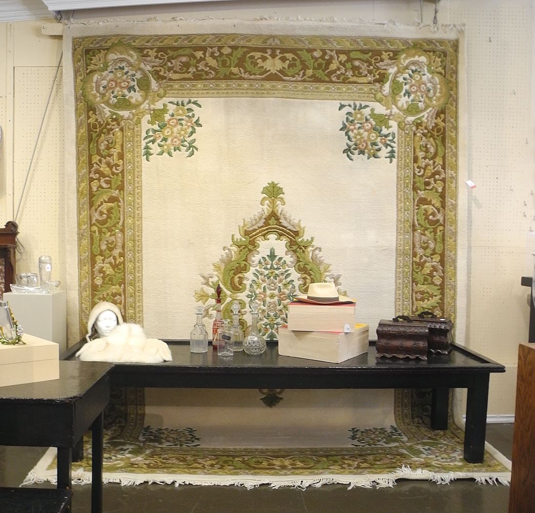 Hand Knotted British India Wool Carpet Approximately 8'10" x 12'2".: Hand Knotted British India Wool Carpet Approximately 8'10" x 12'2".