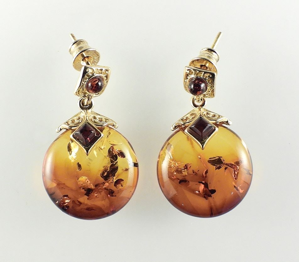 Pair of Gilt Silver (marked 925) & Cognac & Cherry Amber Earrings, 4.5g: Pair of Gilt Silver (marked 925) & Cognac & Cherry Amber Earrings, 4.5g