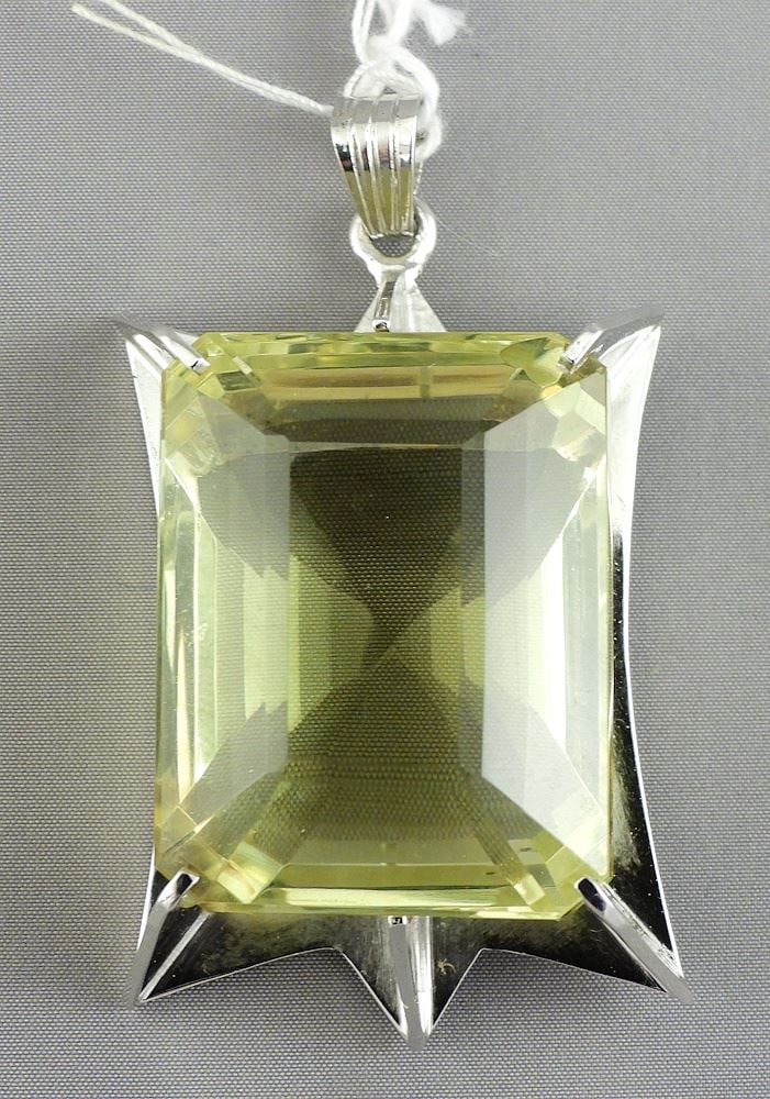 Sterling Silver (925) & Citrine Style Large Gemstone, 2 1/8"h, 51g.: Sterling Silver (925) & Citrine Style Large Gemstone, 2 1/8"h, 51g.